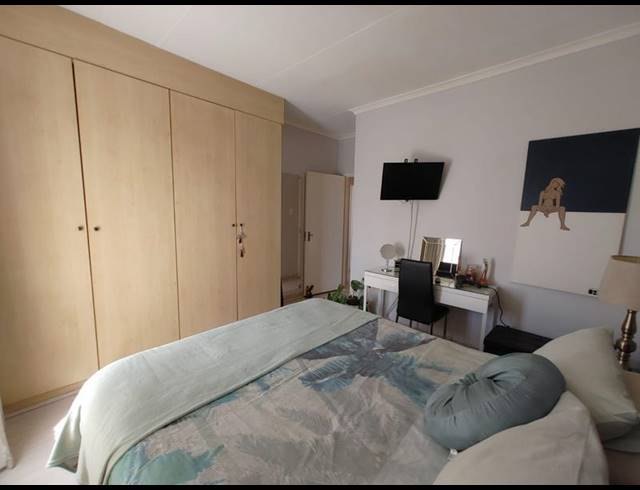 2 BEDROOM PROPERTY TO RENT IN SONNEVELD